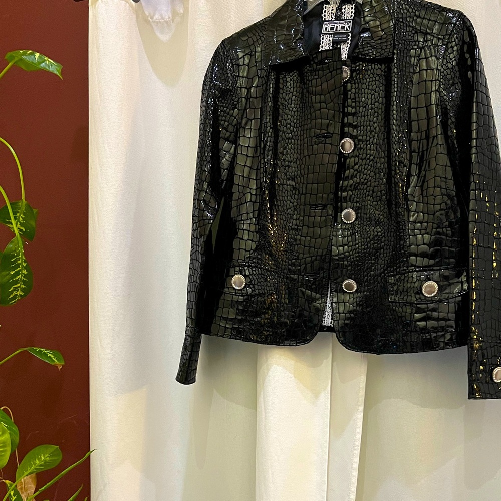 BRAND NEW (Without Tag) BERER Lamb Leather Jacket Size 2